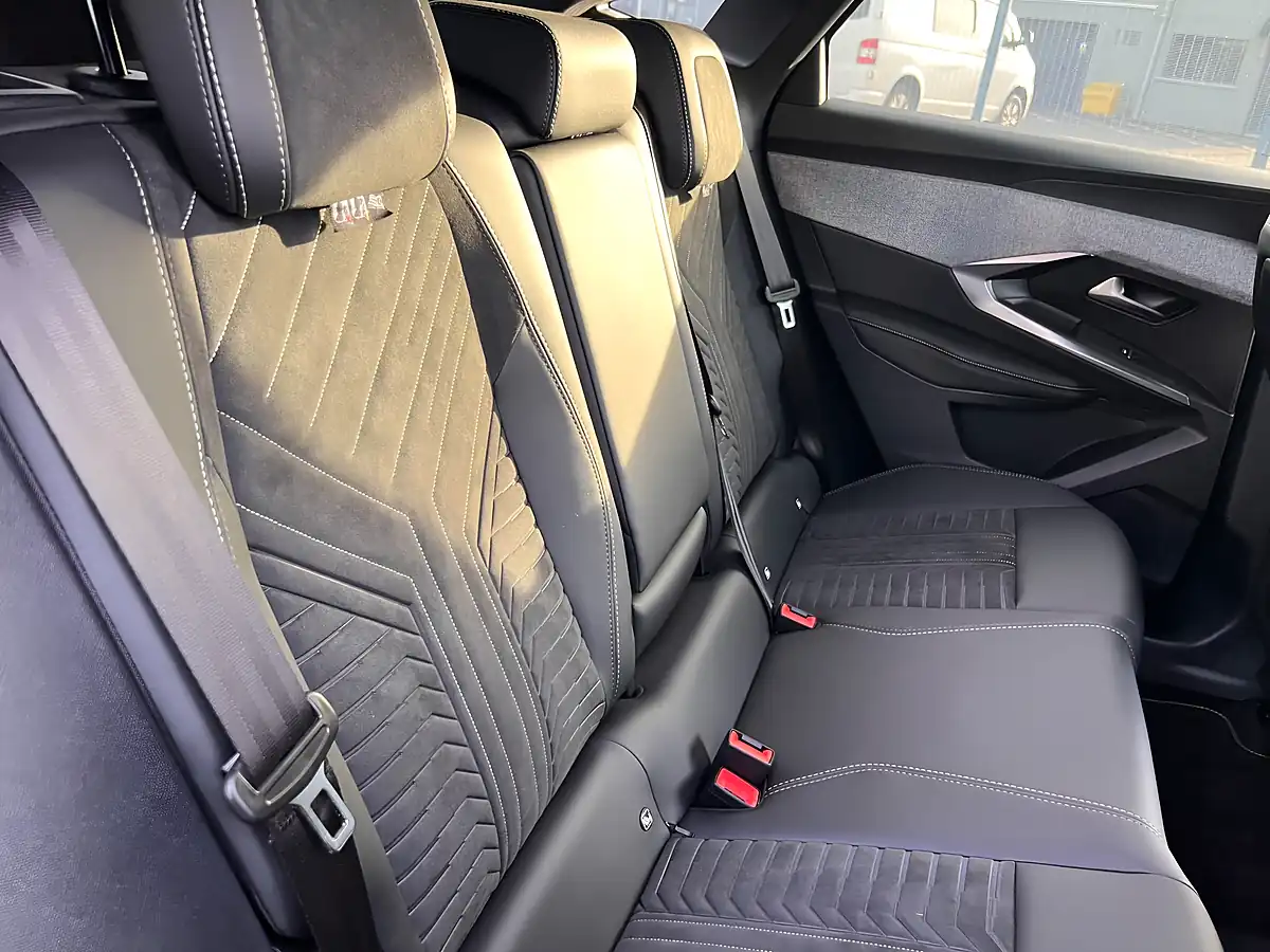 Used 2024 Peugeot 3008 GT Grey - Interior and Exterior details 18