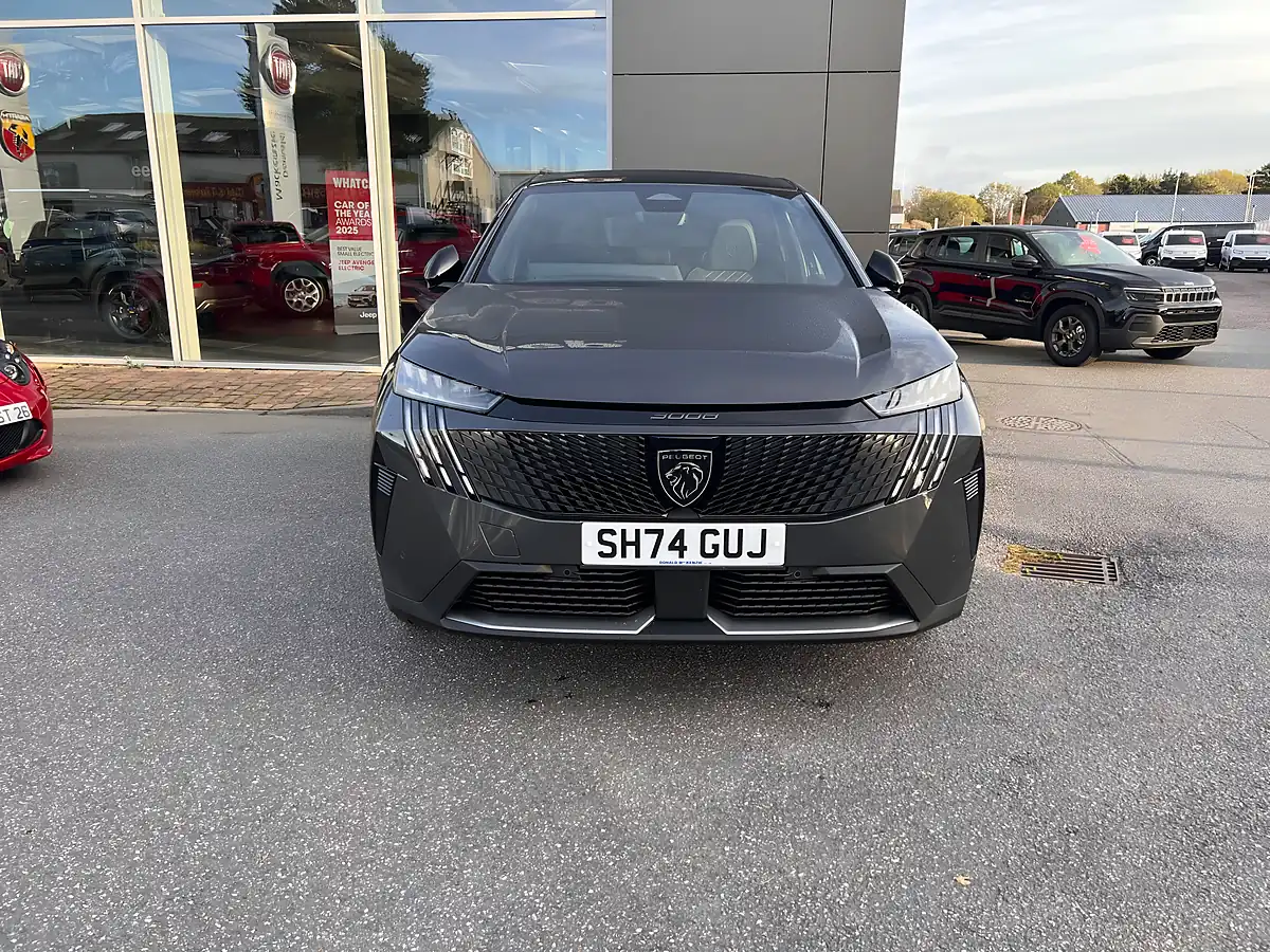 Used 2024 Peugeot 3008 GT Grey - Interior and Exterior details 2