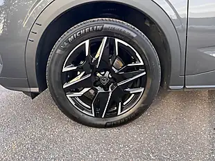 Used 2024 Peugeot 3008 GT Grey - Interior and Exterior details 4