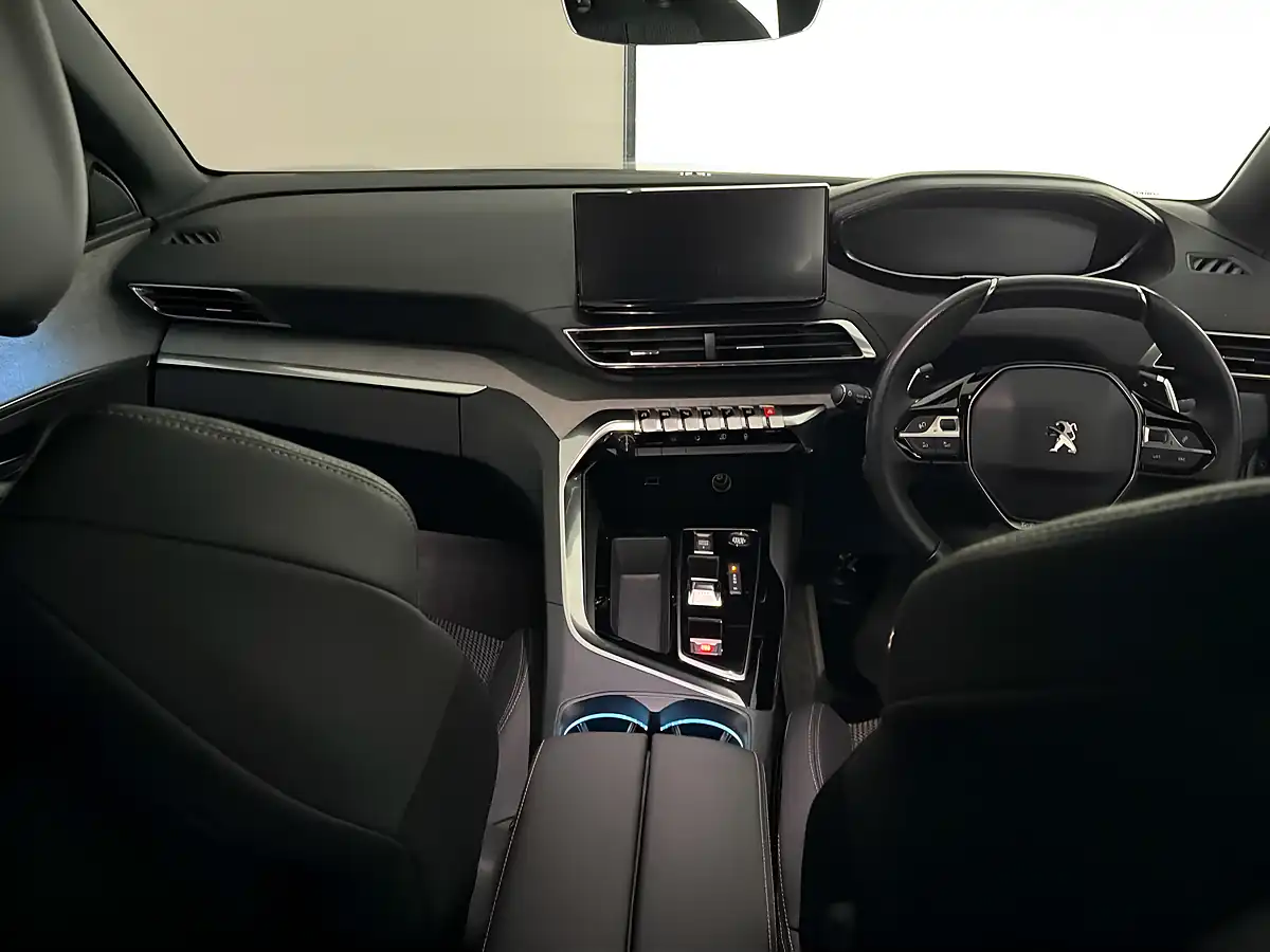 Used 2024 Peugeot 3008 GT (vq) Black - Interior and Exterior details 10