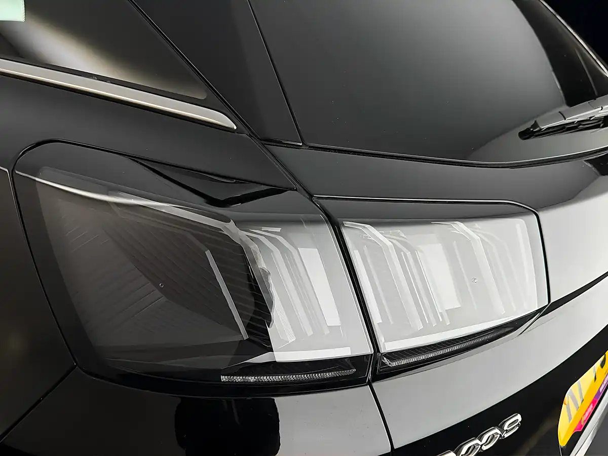 Used 2024 Peugeot 3008 GT (vq) Black - Interior and Exterior details 16