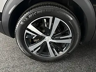 Used 2024 Peugeot 3008 GT (vq) Black - Interior and Exterior details 17