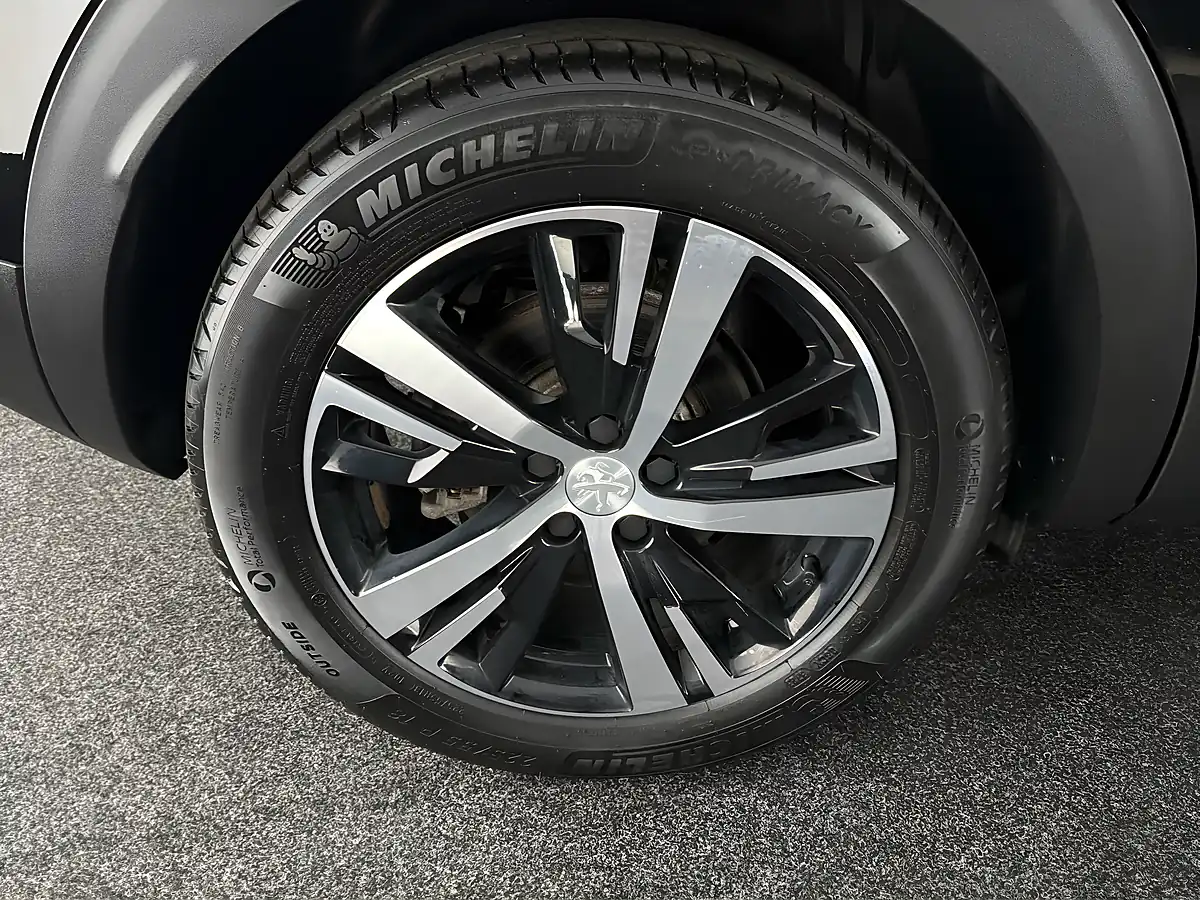 Used 2024 Peugeot 3008 GT (vq) Black - Interior and Exterior details 17