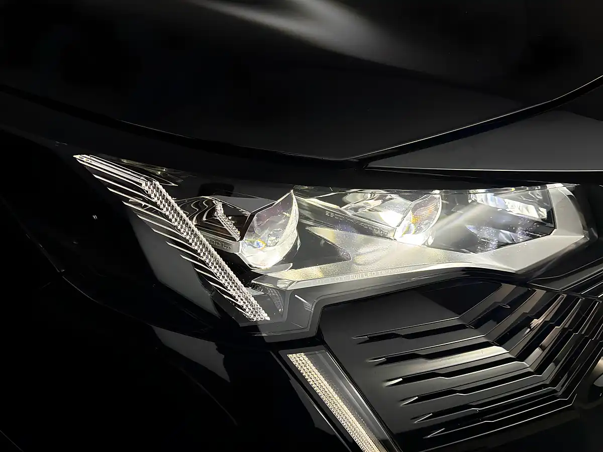 Used 2024 Peugeot 3008 GT (vq) Black - Interior and Exterior details 20