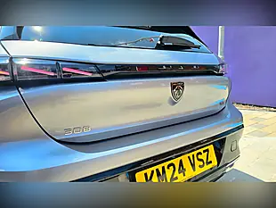Used 2024 Peugeot 308 GT Cumulus Grey - Interior and Exterior details 11