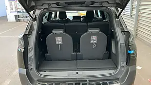 Used 2024 Peugeot 5008 GT Black - Interior and Exterior details 13