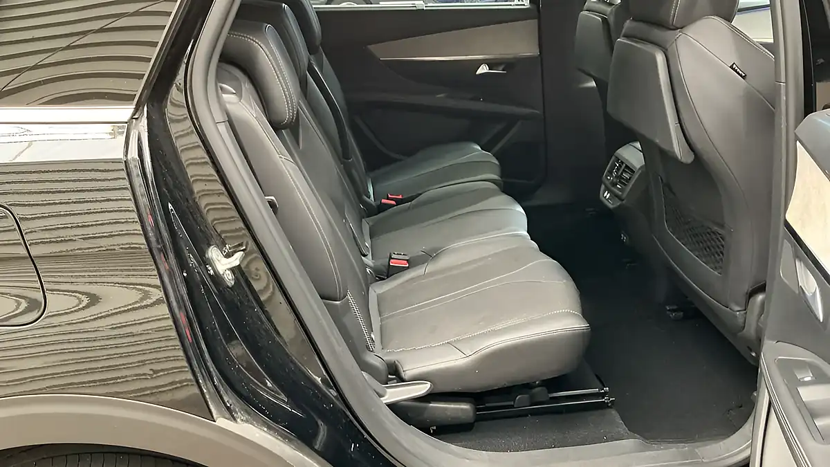 Used 2024 Peugeot 5008 GT Black - Interior and Exterior details 14