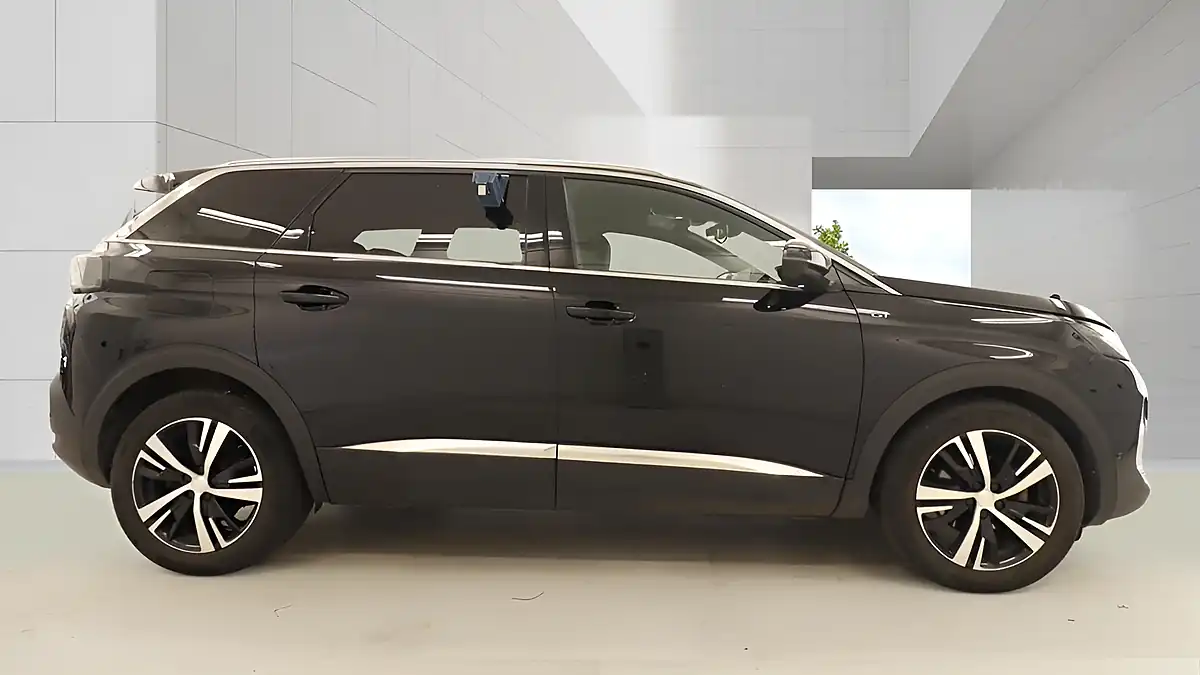 Used 2024 Peugeot 5008 GT Black - Interior and Exterior details 8
