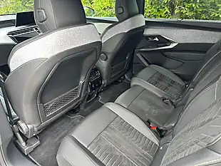 Used 2024 Peugeot 5008 - Interior and Exterior details 11