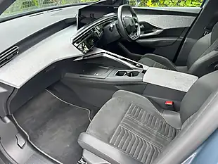 Used 2024 Peugeot 5008 - Interior and Exterior details 12