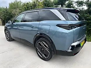Used 2024 Peugeot 5008 - Interior and Exterior details 4