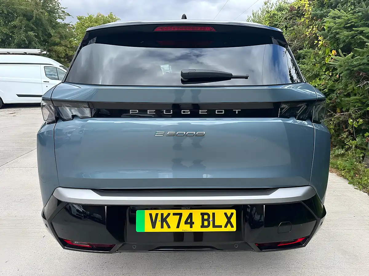 Used 2024 Peugeot 5008 - Interior and Exterior details 5