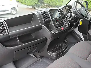 Used 2024 Peugeot Boxer 335 Professional Premium+ Ice White - Interior and Exterior details 13