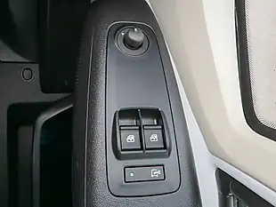 Used 2024 Peugeot Boxer 335 Professional Premium+ Ice White - Interior and Exterior details 17