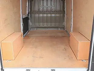 Used 2024 Peugeot Boxer 335 Professional Premium+ Ice White - Interior and Exterior details 7