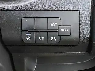 Used 2024 Peugeot Boxer 335 Professional Premium+ Ice White - Interior and Exterior details 12