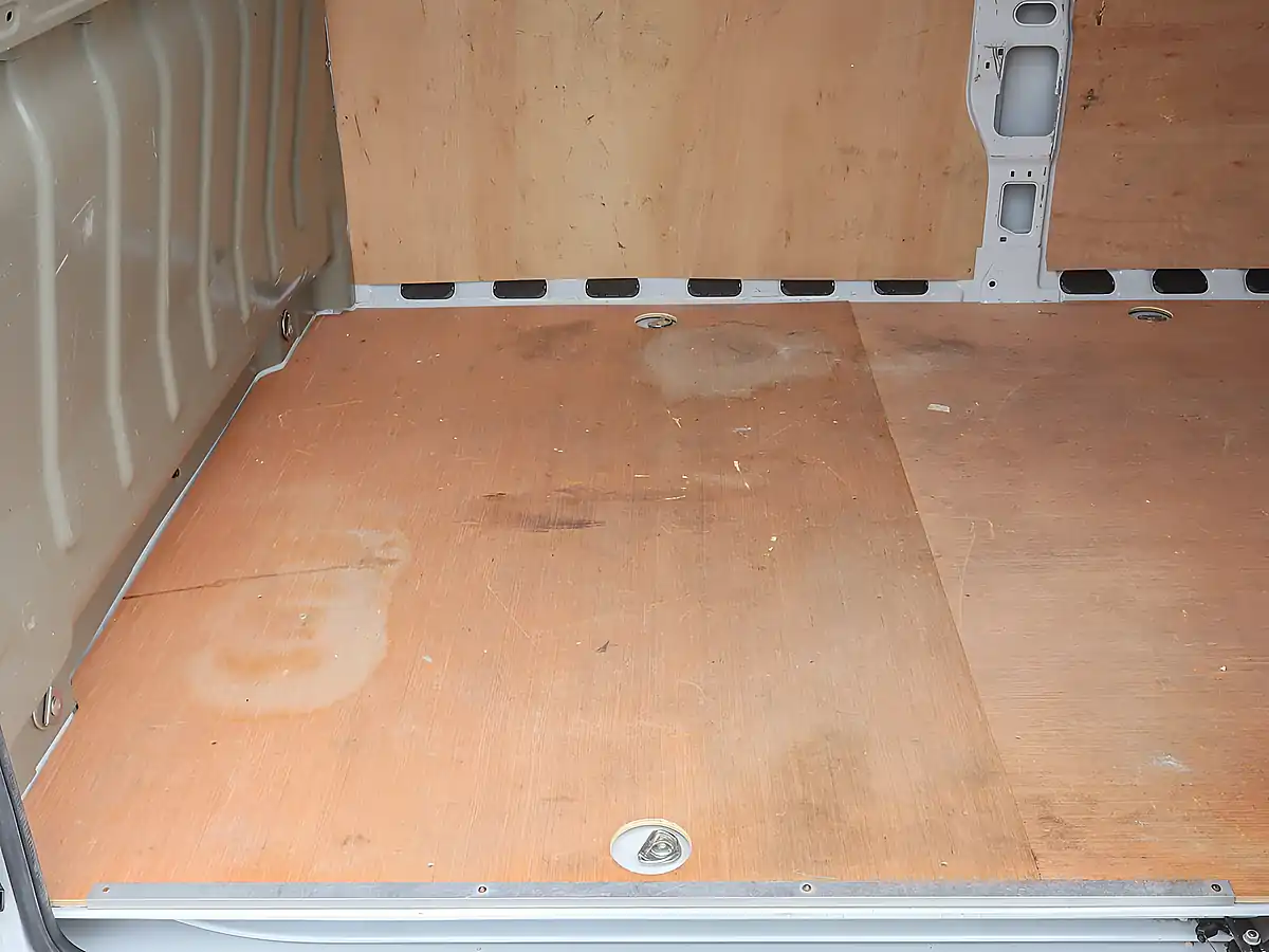 Used 2024 Peugeot Boxer 335 Professional Premium+ Ice White - Interior and Exterior details 2