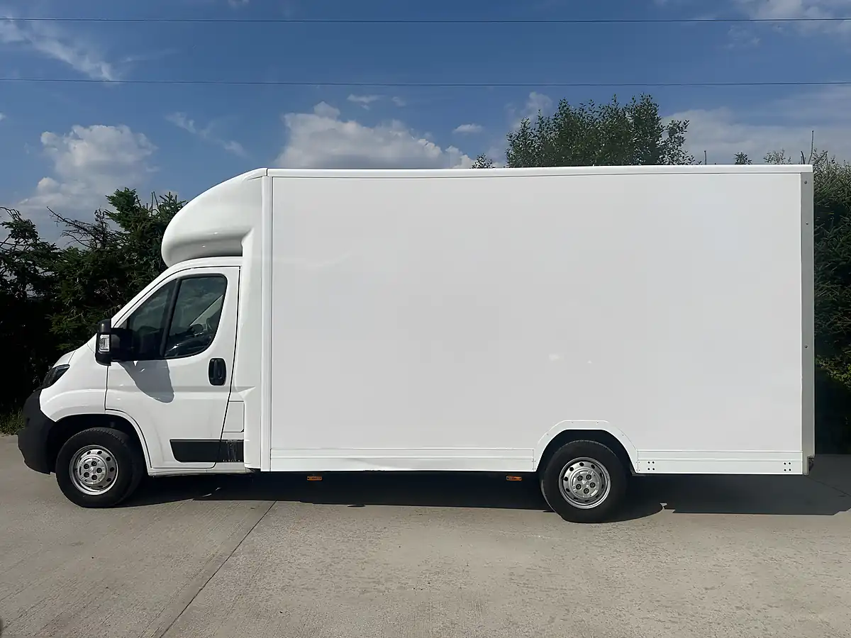 Used 2024 Peugeot Boxer - Interior and Exterior details 3