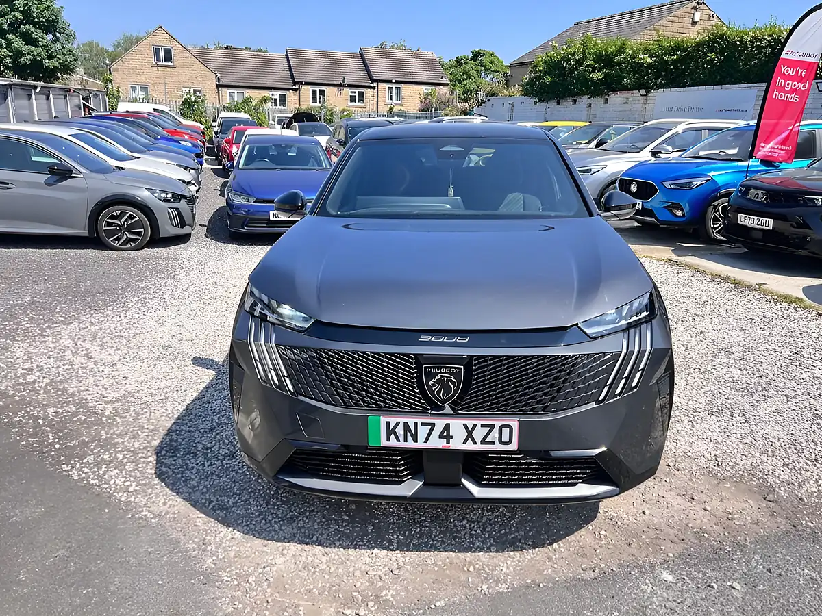 Used 2024 Peugeot E-3008 GT Grey - Interior and Exterior details 9