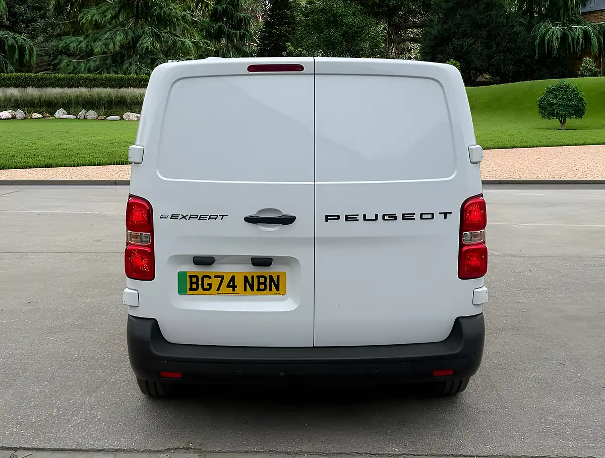 Used 2024 Peugeot E-Expert Professional Standard White - Interior and Exterior details 10