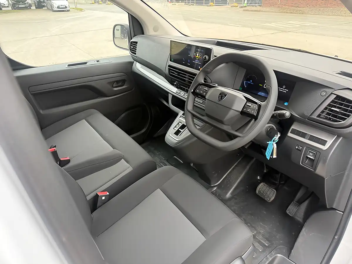 Used 2024 Peugeot E-Expert Professional Standard White - Interior and Exterior details 14