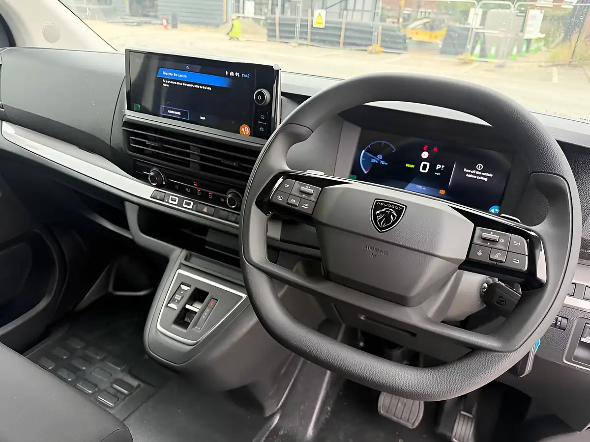Used 2024 Peugeot E-Expert Professional Standard White - Interior and Exterior details 15