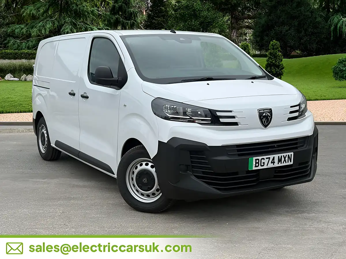 Used 2024 Peugeot E-Expert Professional Standard White - Interior and Exterior details 5