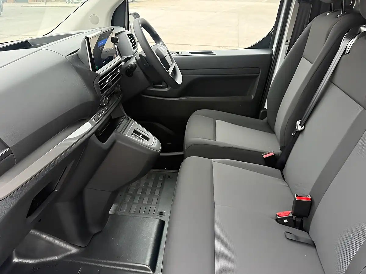 Used 2024 Peugeot E-Expert Professional Standard White - Interior and Exterior details 7