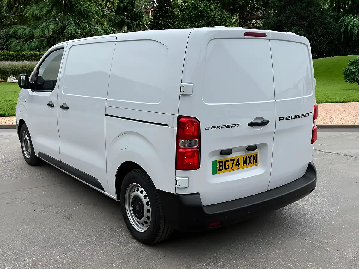 Used 2024 Peugeot E-Expert Professional Standard White - Interior and Exterior details 9