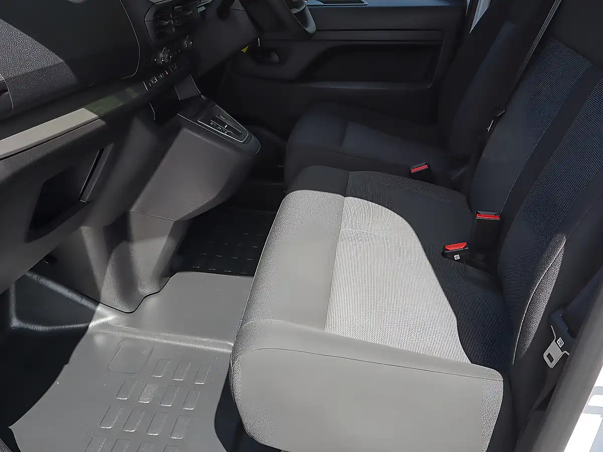 Used 2024 Peugeot E-Expert Professional White - Interior and Exterior details 18