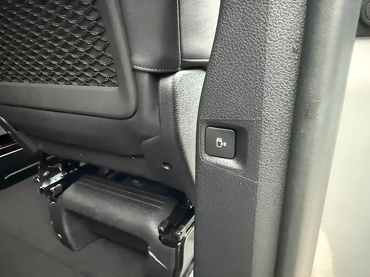 Used 2024 Peugeot E- Traveller Allure Standard Grey - Interior and Exterior details 12