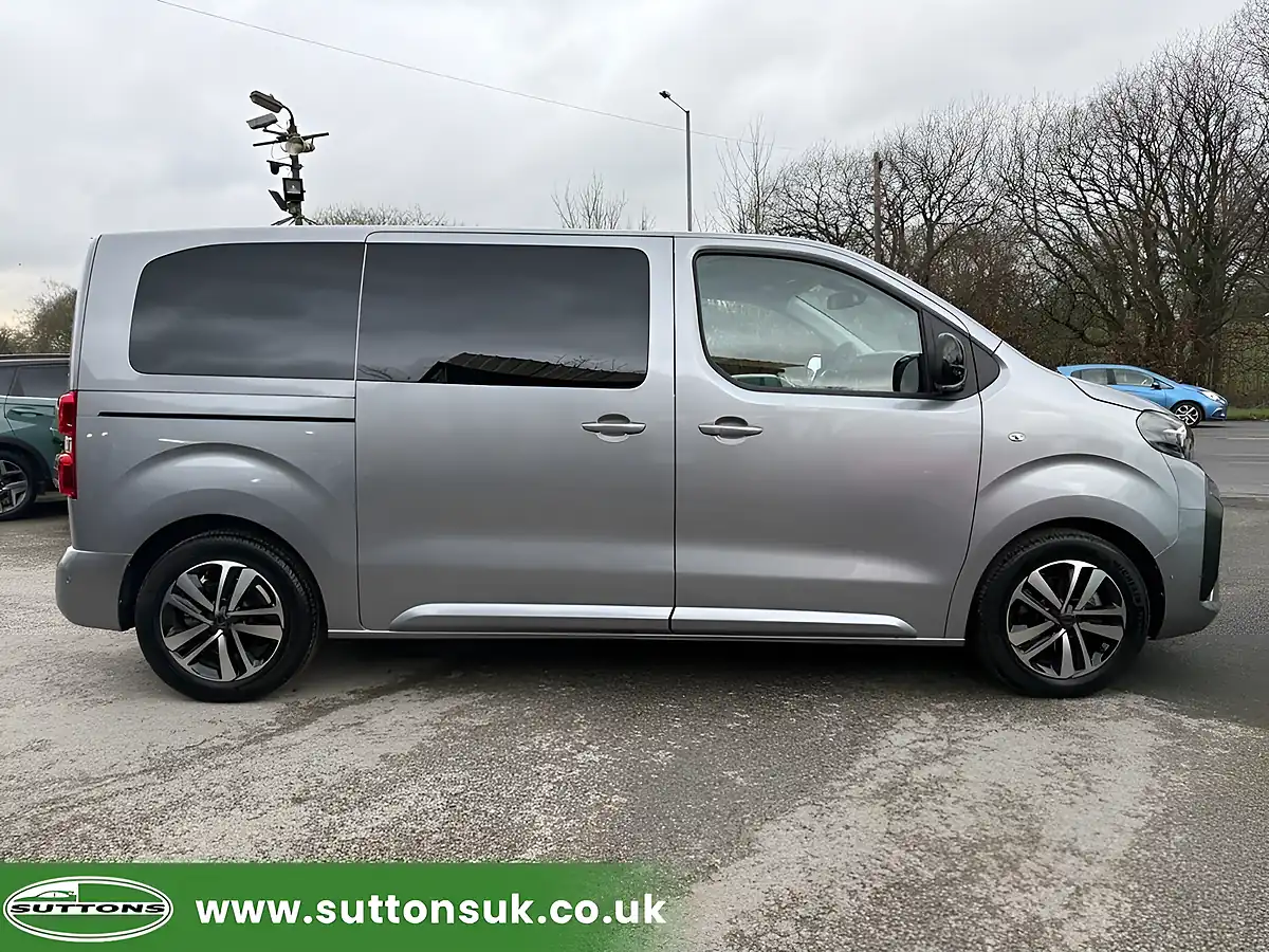 Used 2024 Peugeot E- Traveller Allure Standard Grey - Interior and Exterior details 5