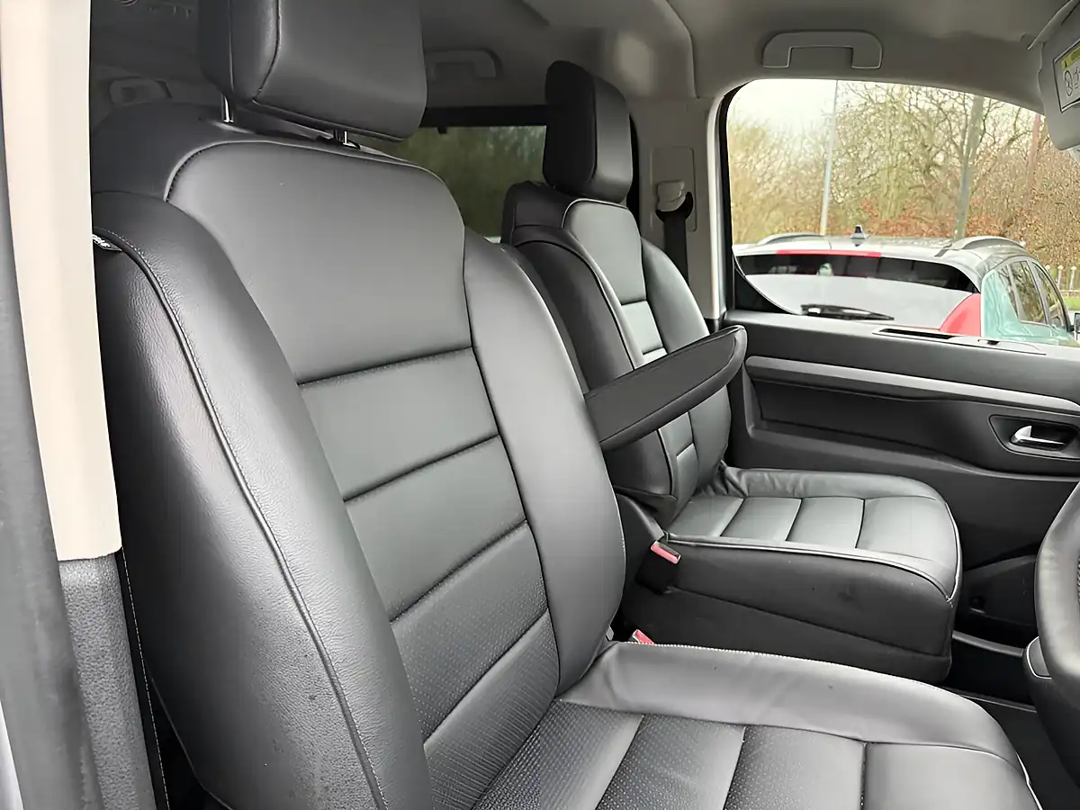 Used 2024 Peugeot E- Traveller Allure Standard Grey - Interior and Exterior details 7
