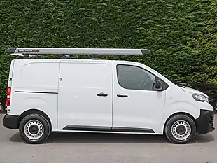 Used 2024 Peugeot Expert 1400 Professional Premium Ice White - Interior and Exterior details 5