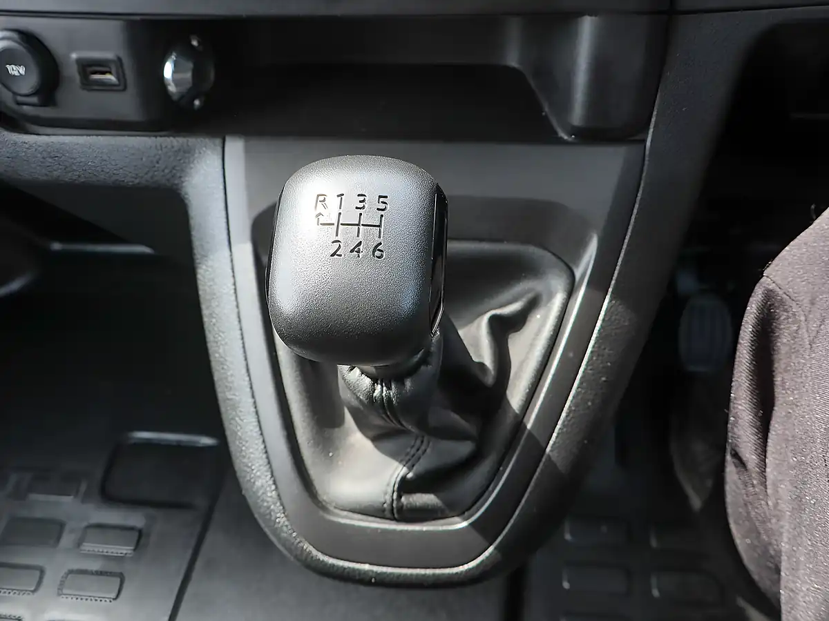 Used 2024 Peugeot Expert 1400 Professional Premium + White - Interior and Exterior details 11