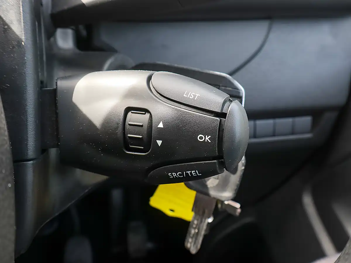 Used 2024 Peugeot Expert 1400 Professional Premium + White - Interior and Exterior details 14