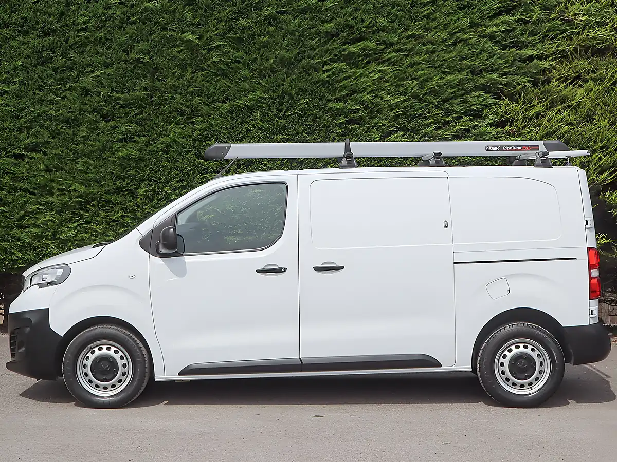 Used 2024 Peugeot Expert 1400 Professional Premium + White - Interior and Exterior details 3