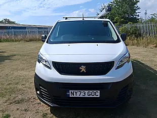 Used 2024 Peugeot Expert Professional Premium White - Interior and Exterior details 8