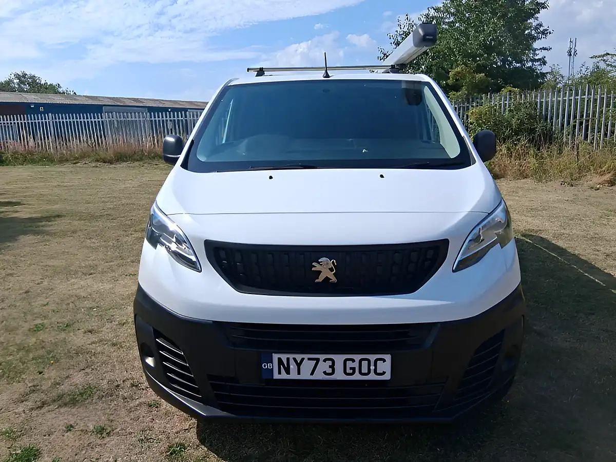 Used 2024 Peugeot Expert Professional Premium White - Interior and Exterior details 8