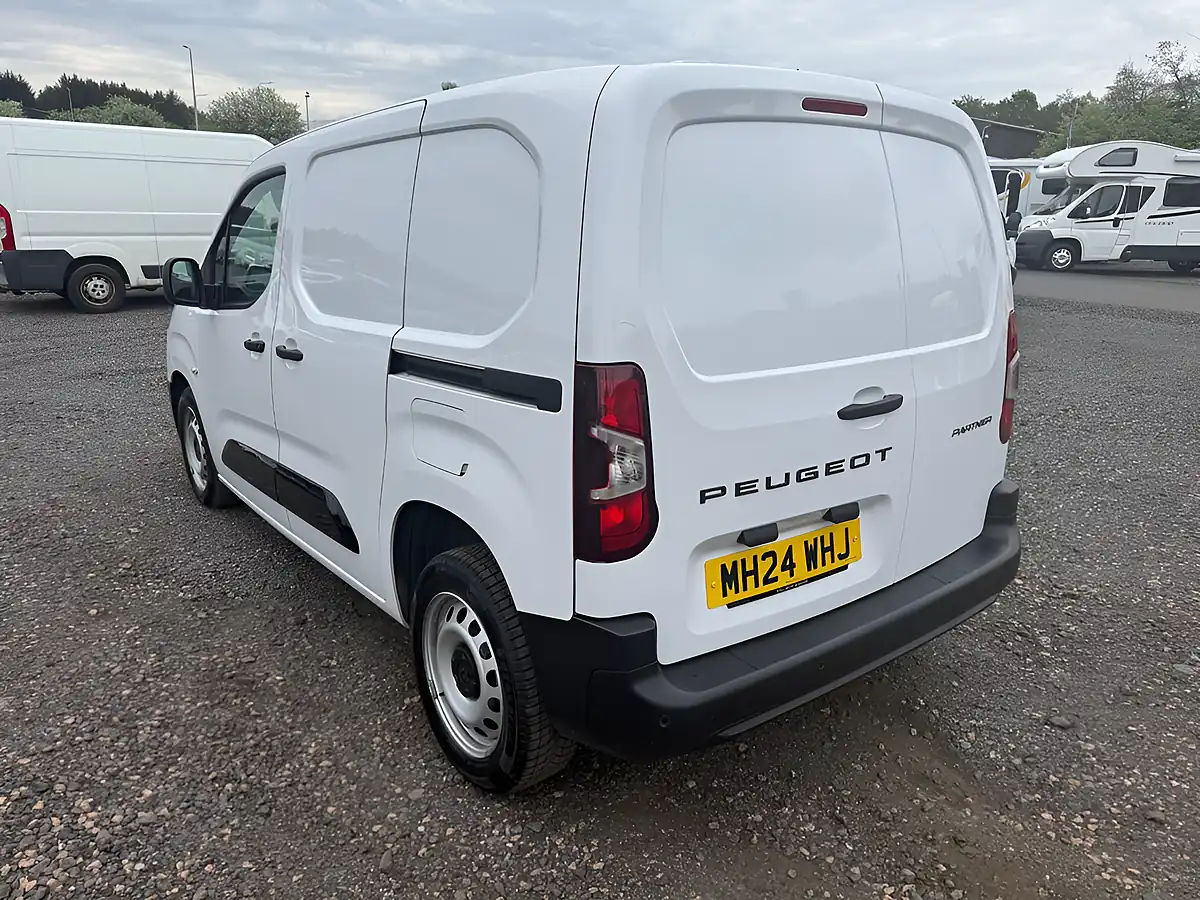Used 2024 Peugeot Partner 1000 Professional Standard White - Interior and Exterior details 5