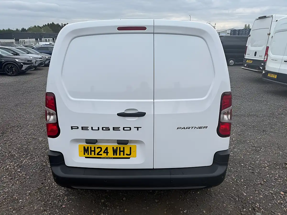 Used 2024 Peugeot Partner 1000 Professional Standard White - Interior and Exterior details 6