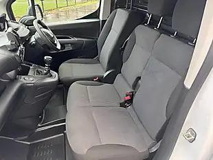 Used 2024 Peugeot Partner 950 Professional White - Interior and Exterior details 13