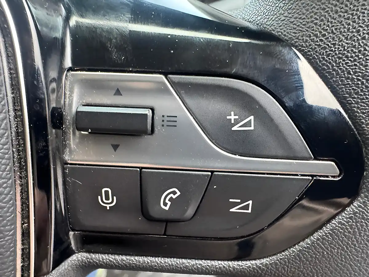 Used 2024 Peugeot Partner 950 Professional White - Interior and Exterior details 14