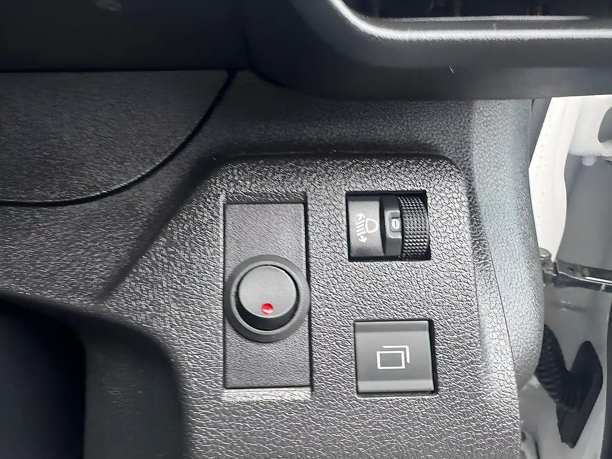Used 2024 Peugeot Partner 950 Professional White - Interior and Exterior details 16