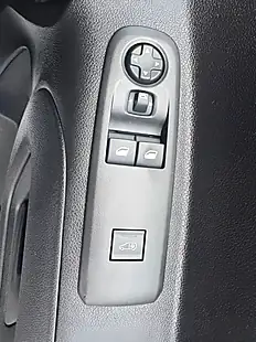 Used 2024 Peugeot Partner 950 Professional White - Interior and Exterior details 17