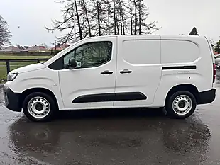 Used 2024 Peugeot Partner 950 Professional White - Interior and Exterior details 6