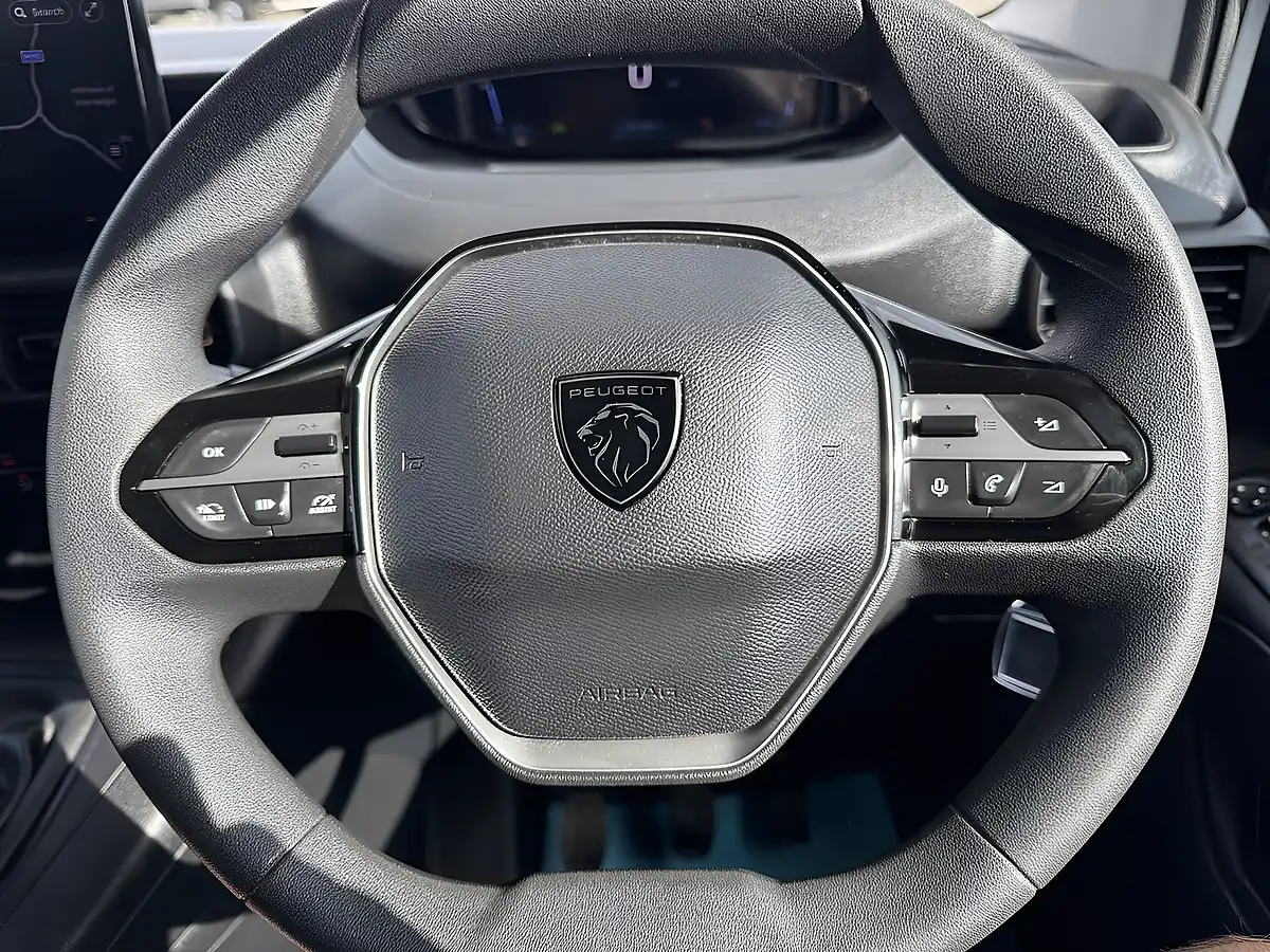 Used 2024 Peugeot Partner Asphalt Ice White - Interior and Exterior details 16