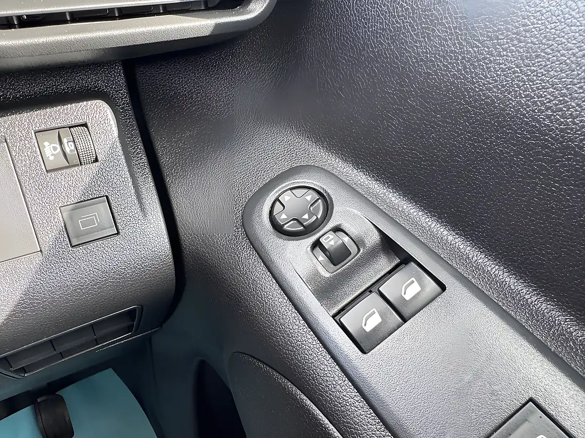 Used 2024 Peugeot Partner Asphalt Ice White - Interior and Exterior details 17