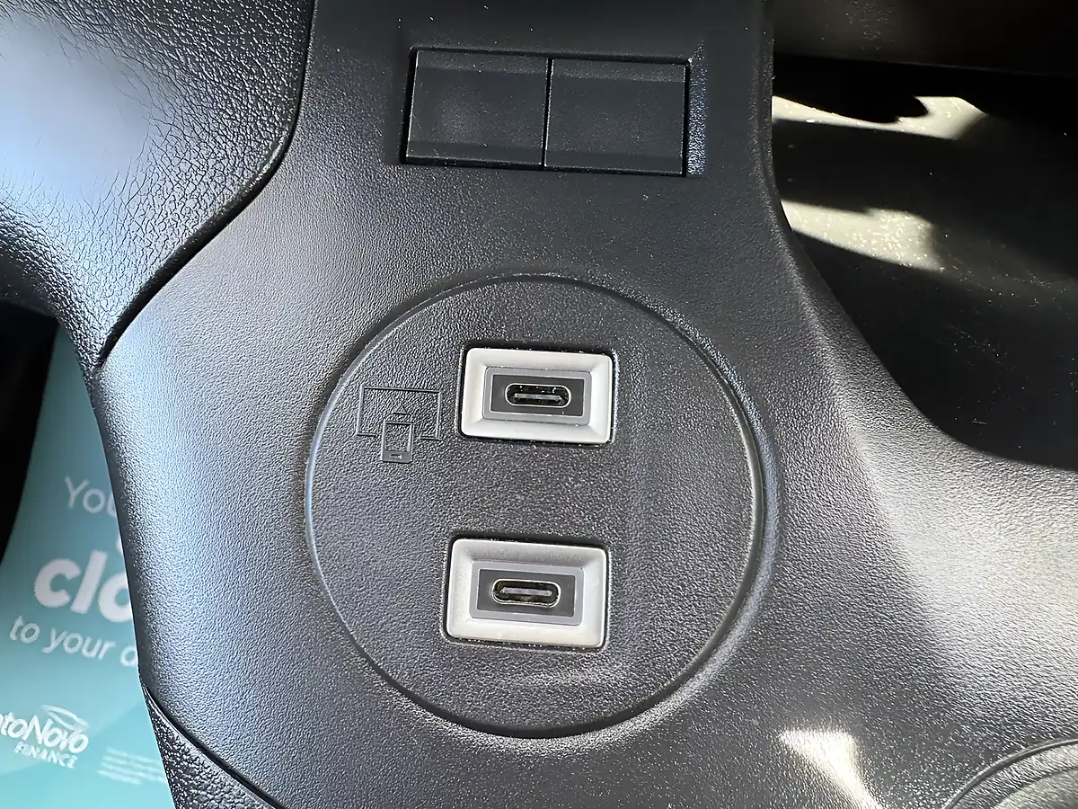 Used 2024 Peugeot Partner Asphalt Ice White - Interior and Exterior details 20