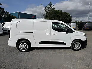Used 2024 Peugeot Partner Asphalt Ice White - Interior and Exterior details 4